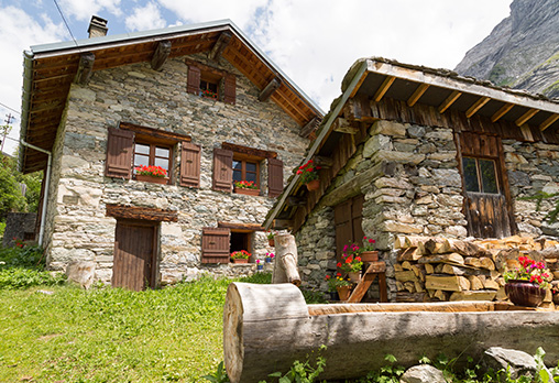 Maison en pierre | Rénovation maçonnerie Rocamadour | Alibert